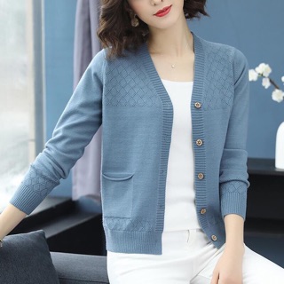 Áo len tuyết cổ tim gài nút