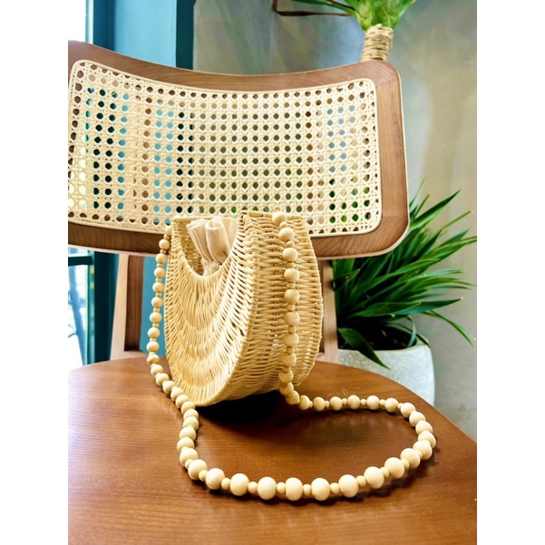 Kho sản xuất bán sỉ túi mây hình mặt trăng dây đeo chéo hạt gỗ siêu độc lạ Vintage
