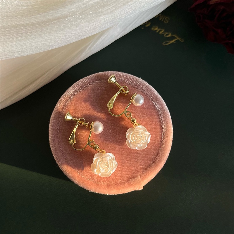 Khuyên tai kẹp không bấm lỗ chốt điều chỉnh K112 bằng hợp kim mạ vàng hình bông hoa dáng midi Leous Accessories