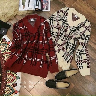 Áo len cổ tim kẻ đỏ cực hot