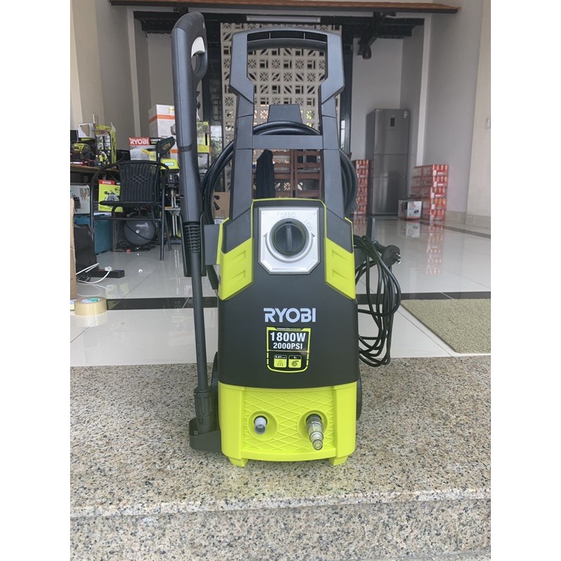 Máy Rưa xe Ryobi 1800w