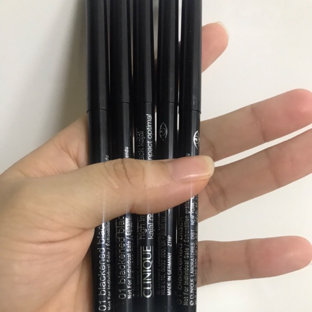 Chì kẻ mắt Clinique
