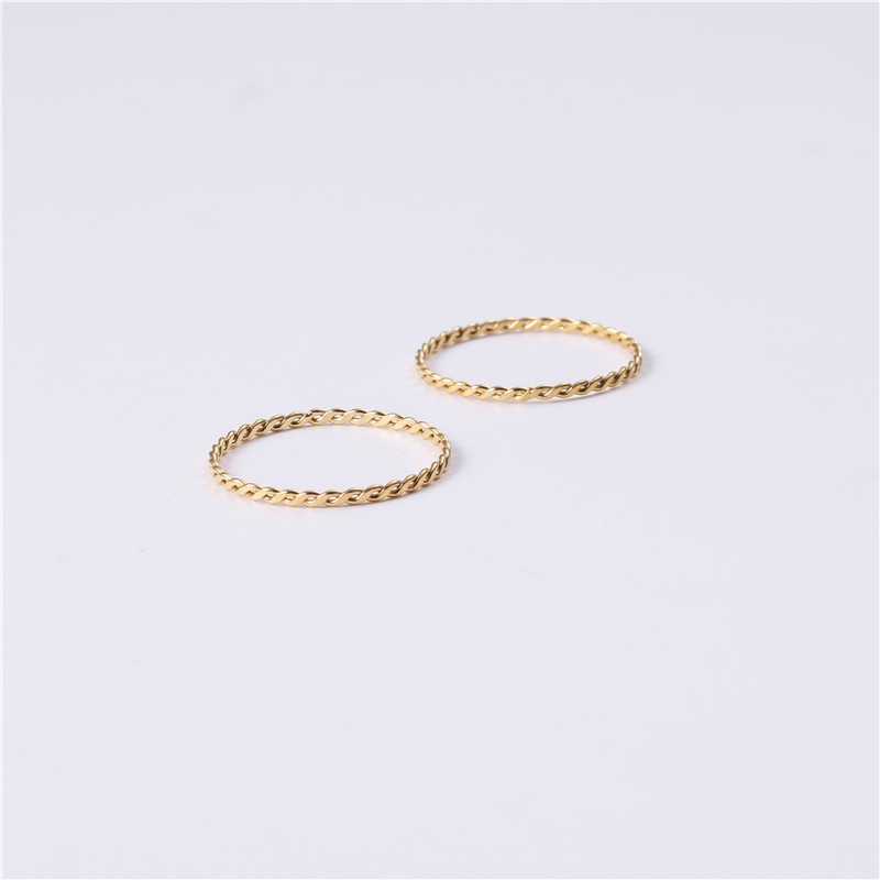 Nhẫn titan kiểu 2 vòng phẳng đan xen xinh xắn không gỉ