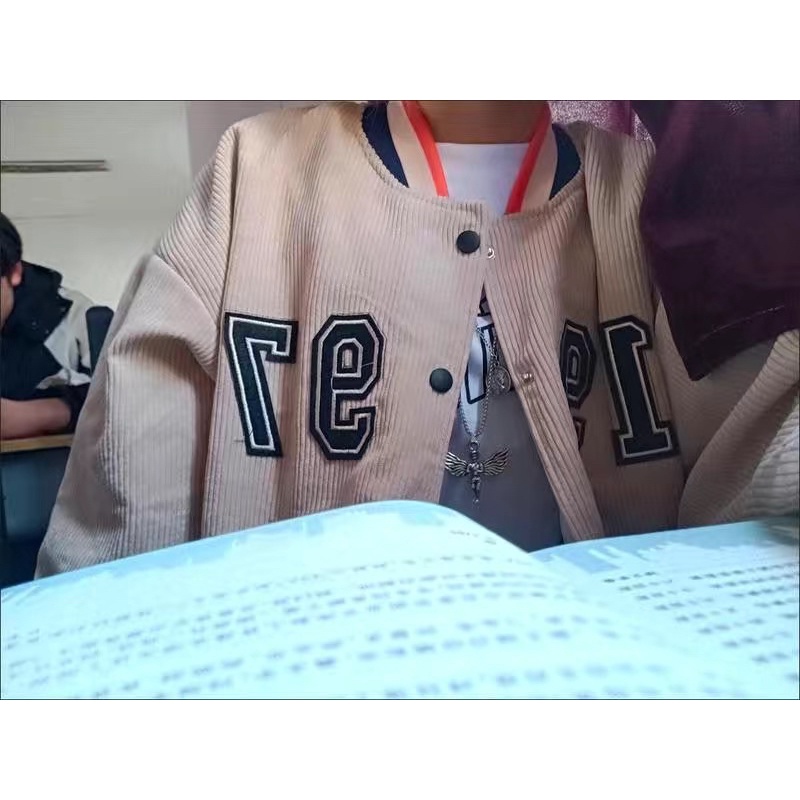 Áo khoác bomber varsity jacket len tăm nam nữ phong cách 1997 kiểu cổ điển