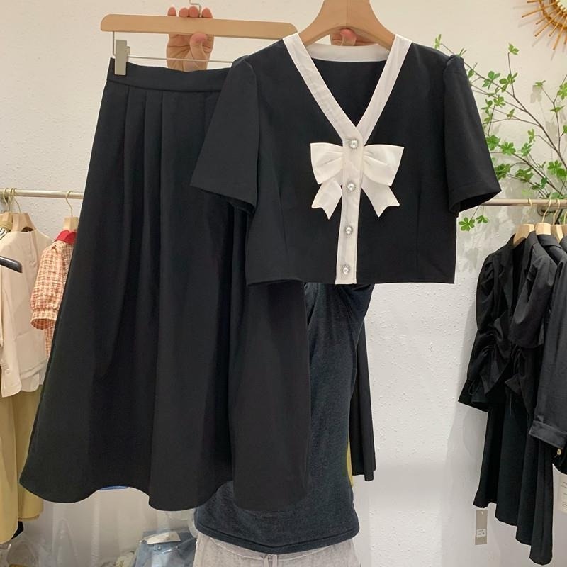 Set Áo Sơ Mi Thắt Nơ Phối Chân Váy Màu Trơn Thời Trang Nữ Tính