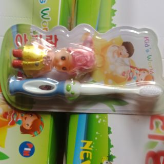 Combo 5 Bàn chải đánh răng trẻ em  có tặng kèm đồ chơi