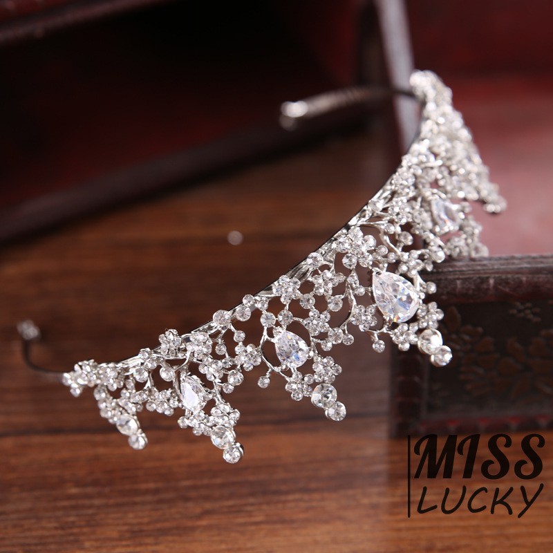 Vương miện kiểu dáng thời trang sang trọng cho cô dâu