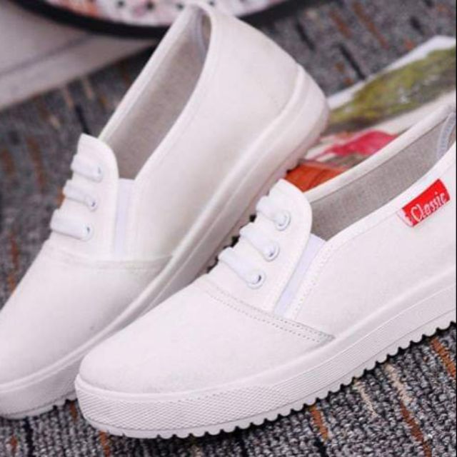 Giày slipon siêu xinh | BigBuy360 - bigbuy360.vn