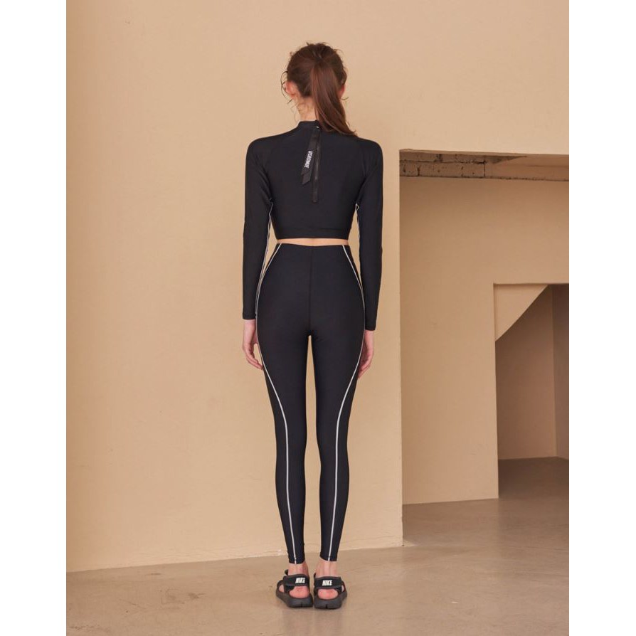 (Có sẵn, hình thật feedback) Đồ bơi dài tay quần dài Hàn Quốc siêu tôn dáng ôm body sọc dọc tạo cảm giác ốm | BigBuy360 - bigbuy360.vn