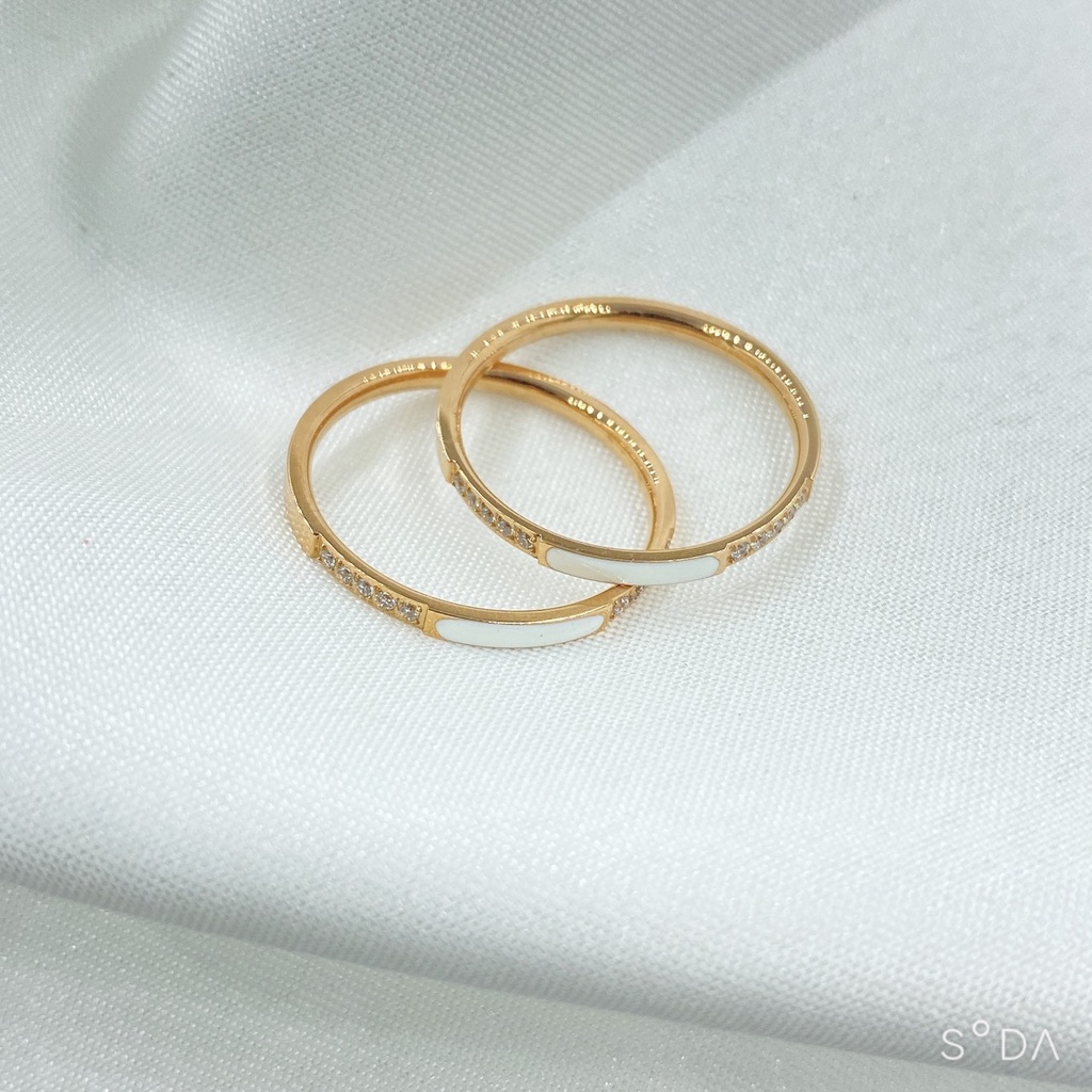 [FreeShip] Nhẫn nữ Titan đính đá sọc trắng J5-404 - CAM KẾT KHÔNG BAY MÀU