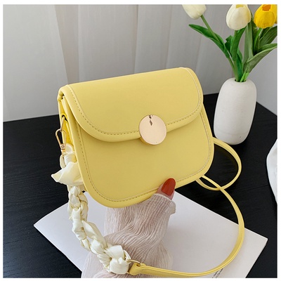 Túi xách nữ- - Túi đeo chéo cúc tròn có khăn đan siêu xinh