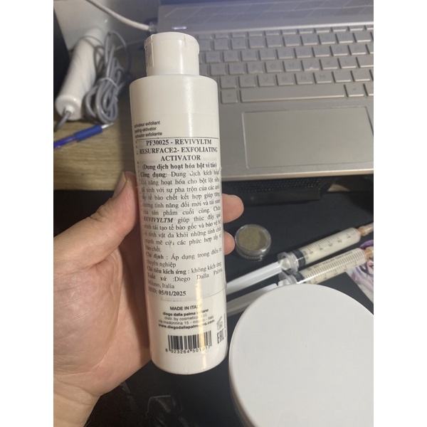 Pell da tảo ý tách sét  căng bóng,se khít lỗ chân lông, mờ thâm nám