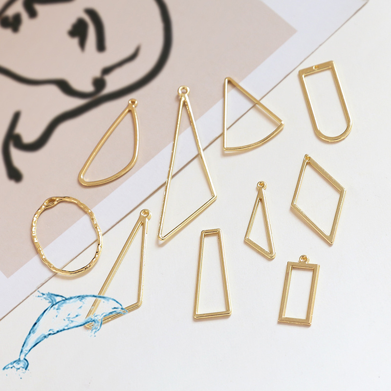 Mặt Dây Chuyền / Móc Chìa Khóa Bằng Đồng Hình Tam Giác Nhiều Màu Sắc Handmade Diy