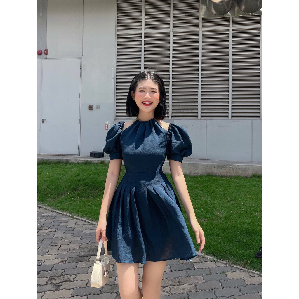 GILICA Đầm GRINIS Dress cổ yếm buộc dây nơ cổ màu XANH THAN/TRẮNG size SM