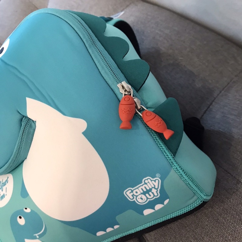 Balo UEK khủng long xanh siêu nhẹ