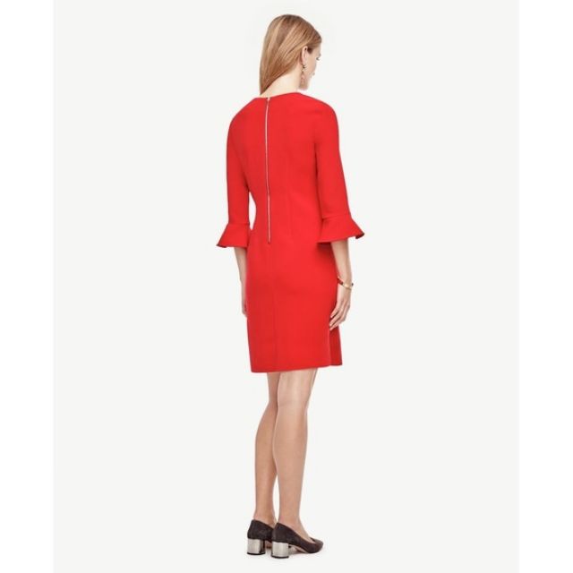 Đầm Ann Taylor Fluted Sleeve Dress