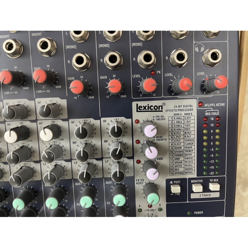 Bàn mixer Soundcraft EFX16