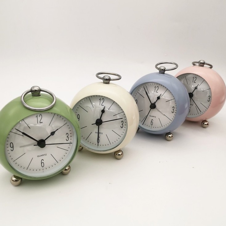 Đồng Hồ Báo Thức Để Bàn Cạnh Giường Không Gây Tiếng Ồn Màu Be Nhạt