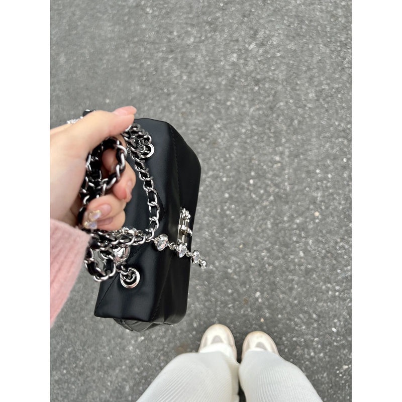 Túi Xách Đeo Vai Một Dây Chuỗi Hạt Kim Cương Cao Cấp Phong Cách Mới 2023