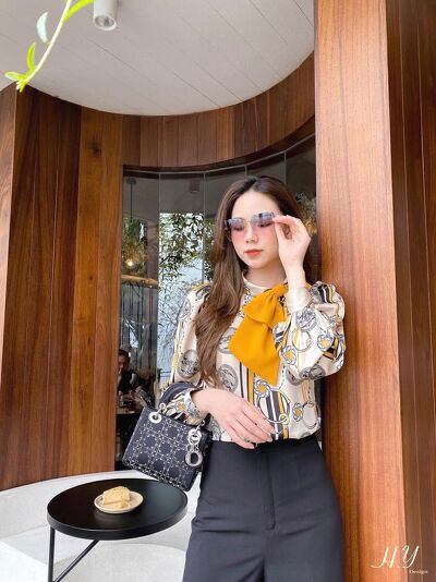 [ Mã WASTRUN4 giảm 10% tối đa 30K đơn 99K] SM22 - SƠ MI LỤA HOẠ TIẾT NƠ VÀNG NỮ | BigBuy360 - bigbuy360.vn