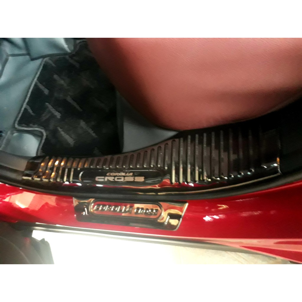 Bộ ốp bậc giẫm Trong và ngoài Titan xe Toyota Corolla Cross