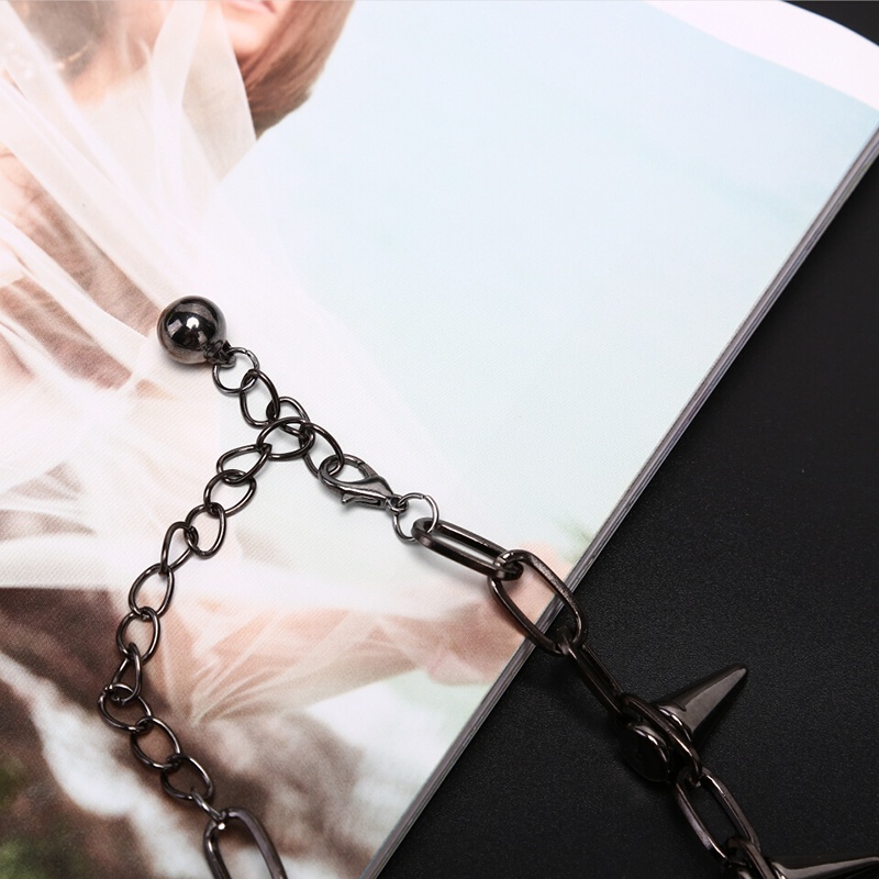 Vòng cổ choker đinh tán phong cách punk cá tính độc đáo