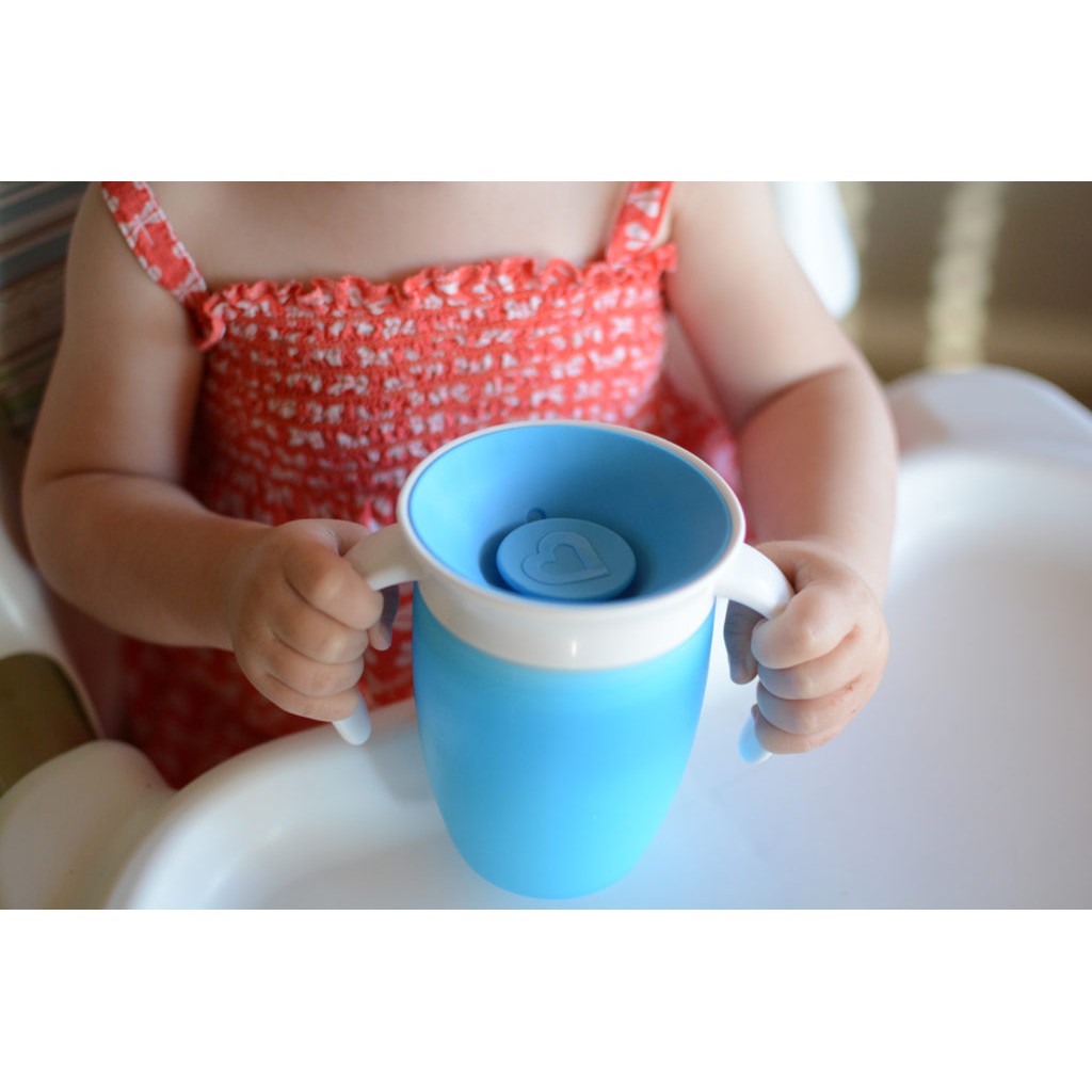 Cốc uống nước thần thánh MUNCHKIN MIRACLE 360° TRANINER CUP