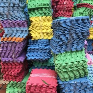 Thảm lót sàn màu sắc 30*30*1cm