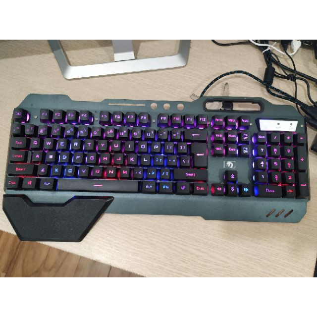 Bàn Phím Gaming K618 Super Pro New 2021 Led Đổi Màu 10 Chế Độ Led Khác Nhau Ngang Phím Cơ PC Xgamingstore -dc4029