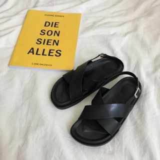 (ORDER) Giày sandal quai chéo đơn giản