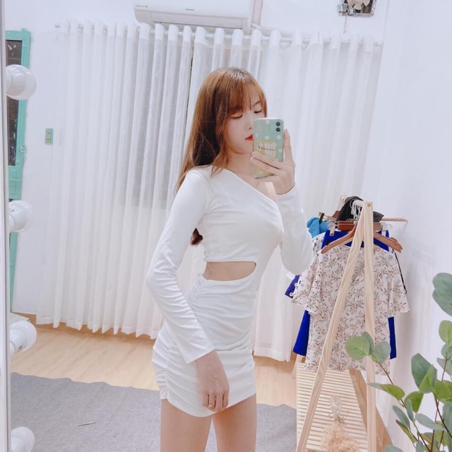 Đầm body hở eo