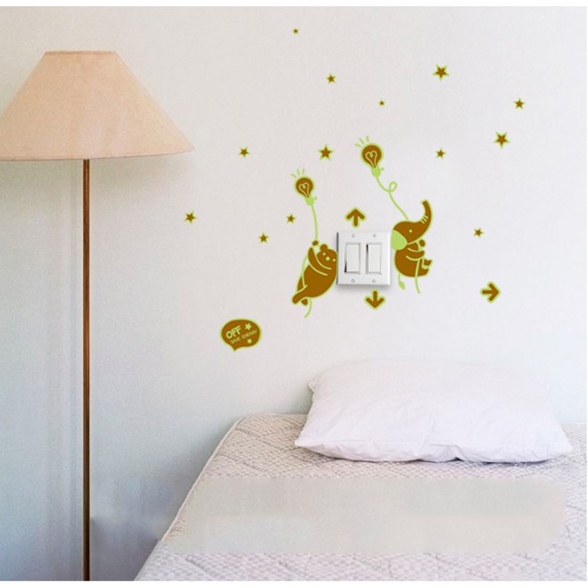 Decal trang trí tường Gấu và Voi leo dây - Dạ Quang