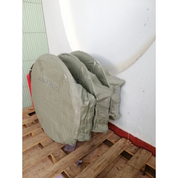 Long chay cho ga. lồng chạy tập lực gà tre nồi