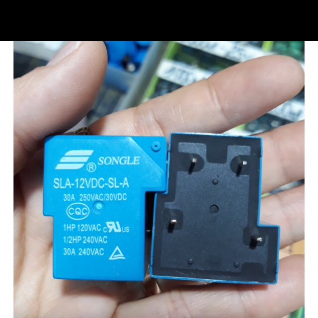 Role 12v-30A 4 chân