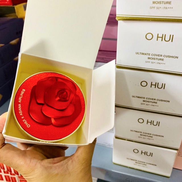 Phấn Nước Ohui Ultimate Cover Cushion Moisture Red Rose Petal Edition PF50/PA+++ | BigBuy360 - bigbuy360.vn