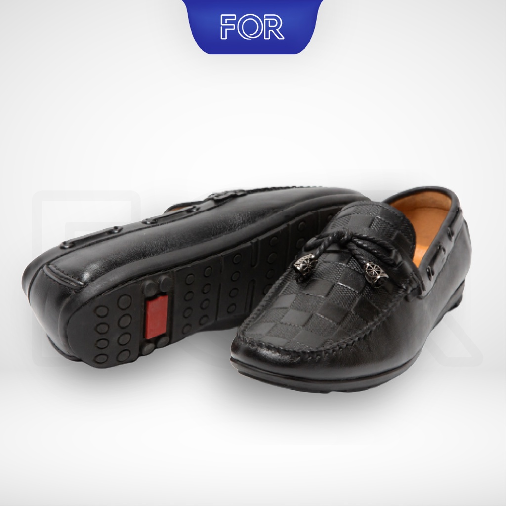 Giày Moccasin nam FOR chất liệu da bò thật màu đen trẻ trung MF35