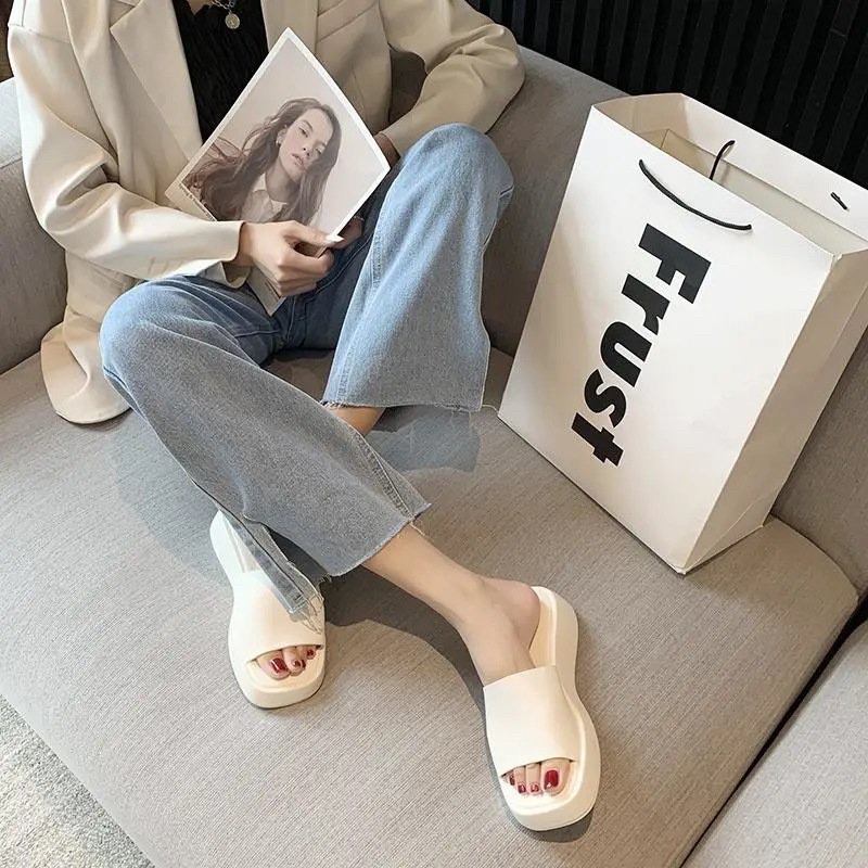 Dép quai bản HNH xốp bọc cao 3 cm cực đẹp bền nhẹ 2 da mờ hót quanh năm.