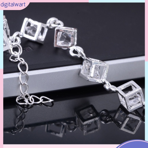 Vòng Tay Mạ Bạc Hình Khối Lập Phương Đính Đá Pha Lê Trong Suốt Thời Trang Cho Nữ