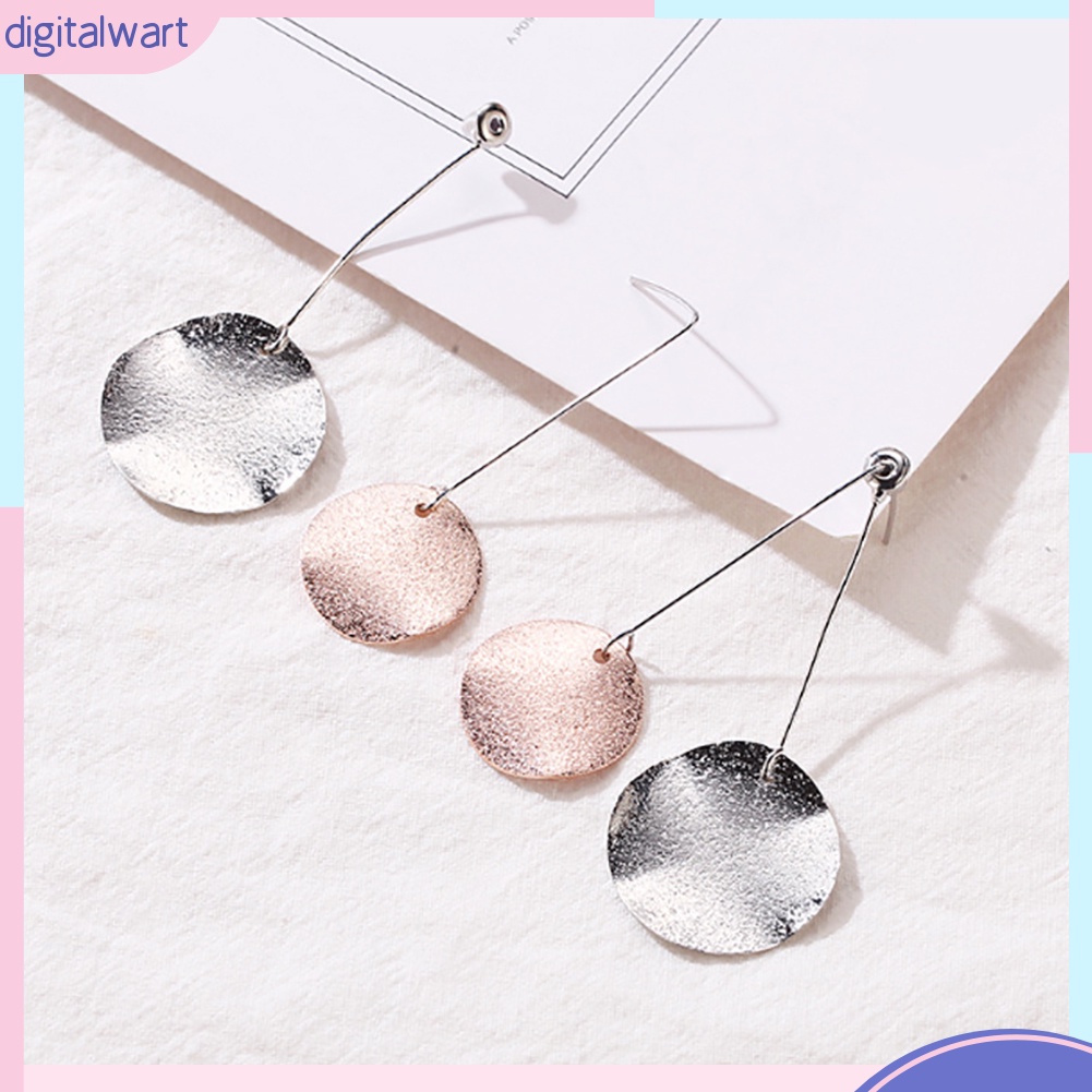 Khuyên tai dáng dài mặt hình tròn bằng hợp kim duyên dáng cho nữ