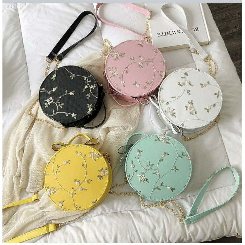[SẴN] Túi tròn thêu hoa