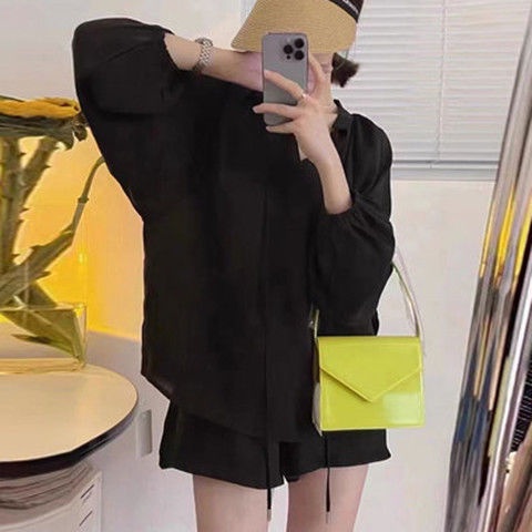Set Đồ 2 Món Gồm Áo Sơ Mi Chống Nắng Và Quần Short Lưng Cao Phong Cách Hàn Quốc Cho Nữ