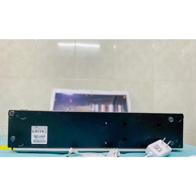 Thiết bị cân bằng tải Mikrotik RB2011UIAS-RM