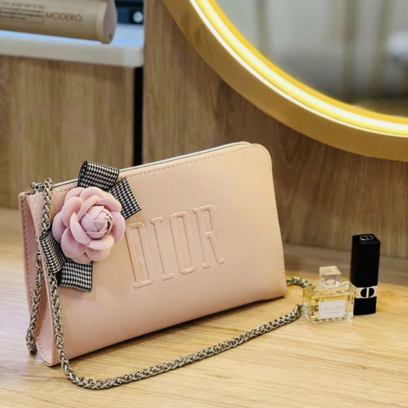 Túi Dior siêu dễ thương