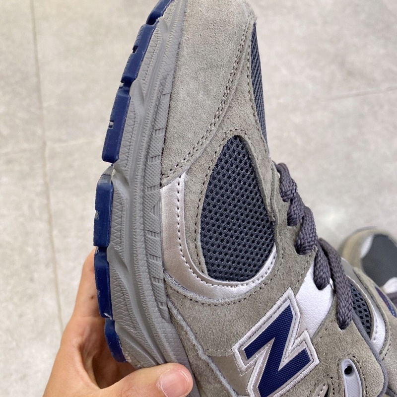 Giày thể thao nb2002 xanh