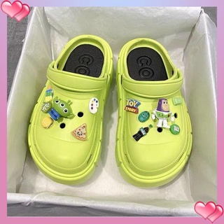 Dép Đi Biển Đục Lỗ Đế Dày In Hoạt Hình Dễ Thương