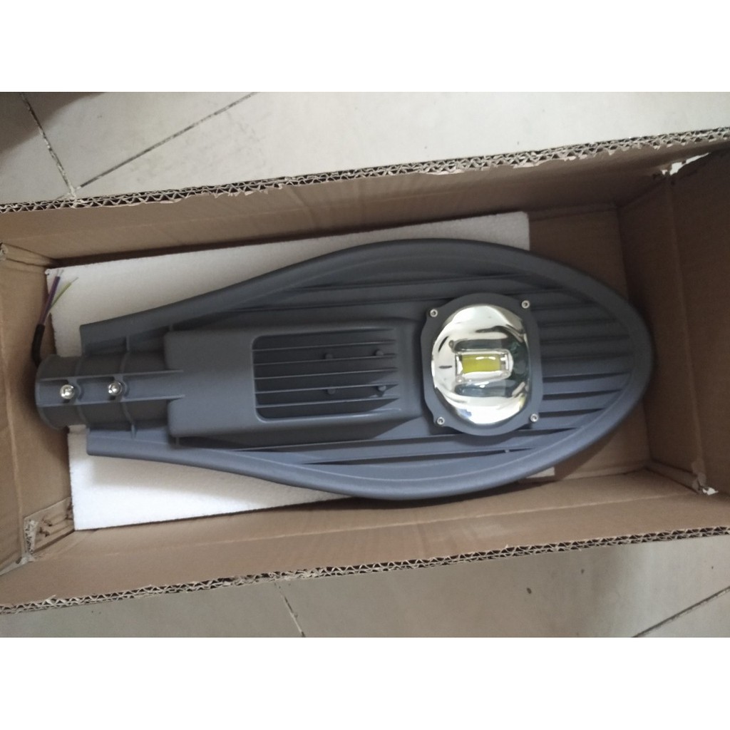 Đèn đường hình chiếc lá 50W chiếu sáng cho công trình, sân nhà, đèn đường khu dân cư BH 12 tháng