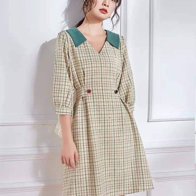 đầm nữ caro Cô Sở thiết kế xinh cổ v xoè tay ngắn