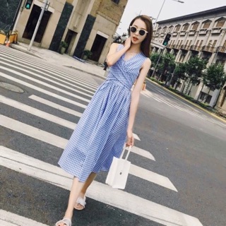 Đầm váy caro xanh biển chéo eo