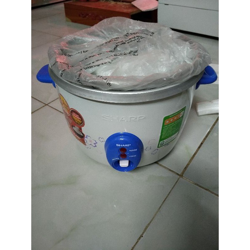 nồi cơm điện sharp nắp rời 1,5lit,1,8l,2,2l. 2,8l.hàng trưng bày y hình