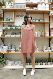 Đầm Linen Thêu Hoa Trái